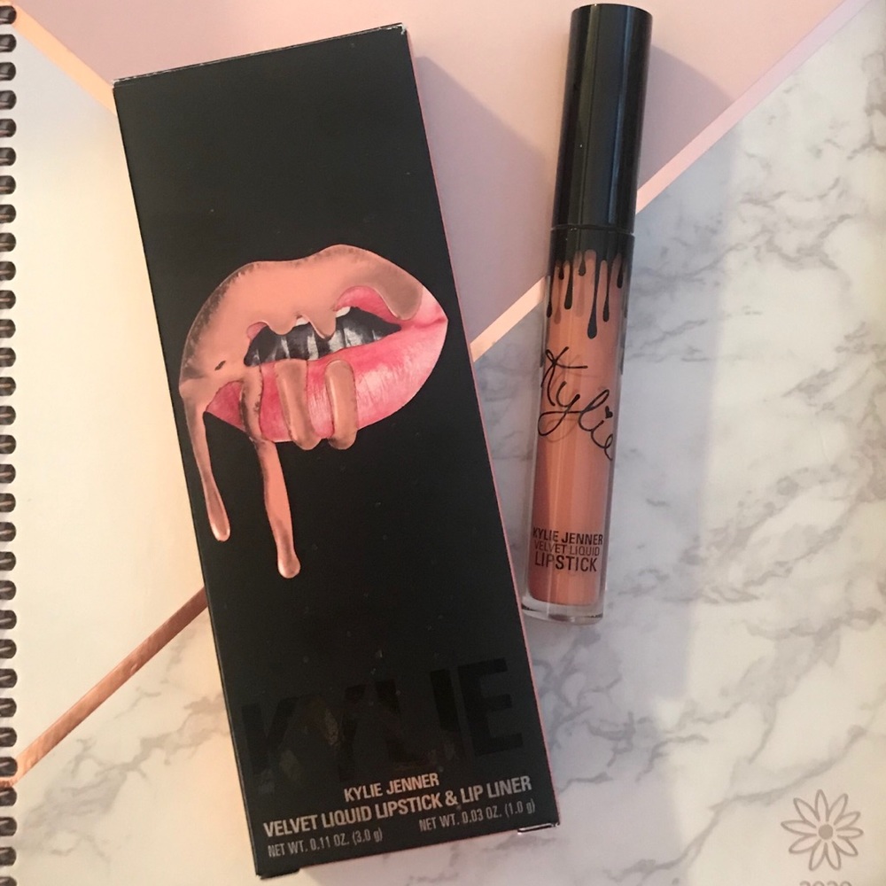 🚨SOLD🚨KYLIE COSMETICS BARE VELVET LIQUID LIPSTIC